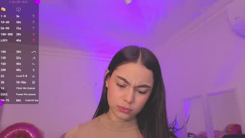 Alejandra online show from 07/28/26, 11:17