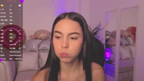 Alejandra online show from 07/28/26, 12:48