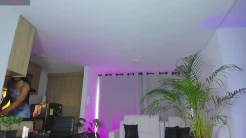 A L E J A N D R A online show from 11/09/25, 11:08