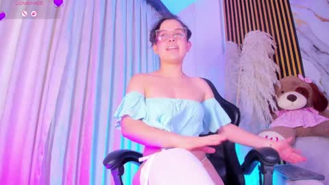 Snapshot of alejagarcia_ chatting on 03/28/26, 09:36 CUTE ALEJA online show from 03/28/26, 09:36