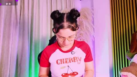 Snapshot of alejagarcia_ chatting on 06/04/26, 11:00 CUTE ALEJA online show from 06/04/26, 11:00