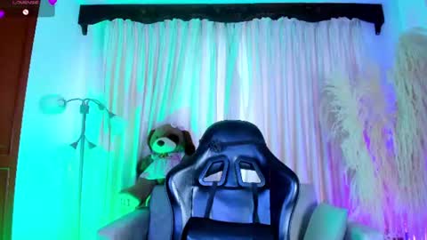 Snapshot of alejagarcia_ chatting on 06/20/26, 09:17 CUTE ALEJA online show from 06/20/26, 09:17