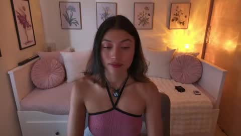 Snapshot of alejandhra chatting on 05/15/26, 01:29 Alejandhra online show from 05/15/26, 01:29