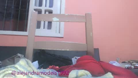 Alejandra online show from 04/25/26, 08:39
