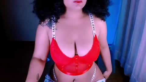 Alejandra  online show from 02/19/25, 12:03