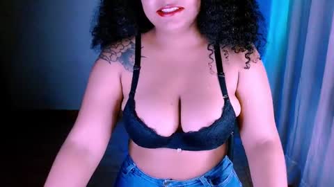 Alejandra  online show from 02/19/25, 11:36