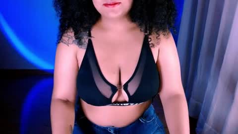 Alejandra  online show from 03/06/25, 02:30