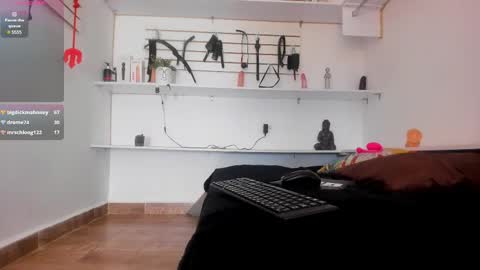Alejandra online show from 02/26/25, 07:49