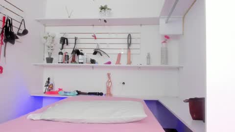 Alejandra online show from 09/24/25, 12:41