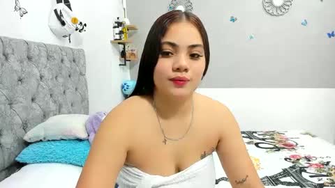 alejandra_evanss online show from 09/21/25, 10:22