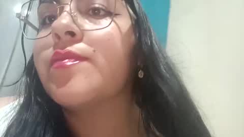 Snapshot of alejandraa_33 chatting on 06/03/26, 09:45 Alejandra online show from 06/03/26, 09:45