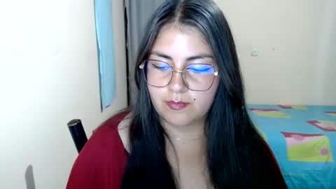 Snapshot of alejandraa_33 chatting on 06/07/26, 12:26 Alejandra online show from 06/07/26, 12:26
