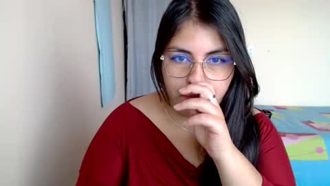 Snapshot of alejandraa_33 chatting on 06/07/26, 12:31 Alejandra online show from 06/07/26, 12:31