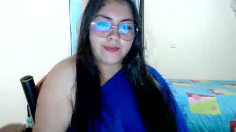 Snapshot of alejandraa_33 chatting on 06/11/26, 04:43 Alejandra online show from 06/11/26, 04:43