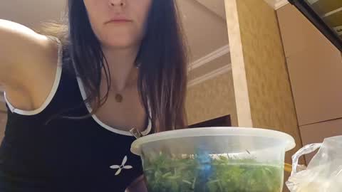 alejandradelaney online show from 12/06/24, 09:57