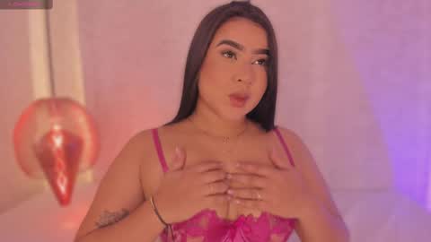 Alejandra online show from 11/23/25, 11:54