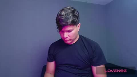 Alejandro G online show from 10/27/25, 03:21