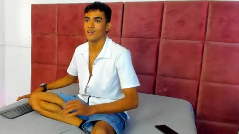 Snapshot of alejandro_williams chatting on 05/17/26, 09:33 Alejandro williams online show from 05/17/26, 09:33
