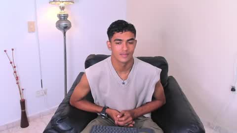 Snapshot of alejandro_williams chatting on 05/27/26, 07:33 Alejandro williams online show from 05/27/26, 07:33