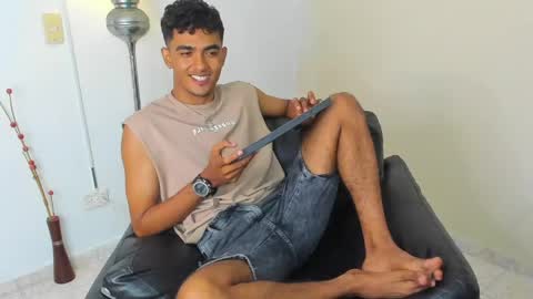 Snapshot of alejandro_williams chatting on 06/08/26, 01:28 Alejandro williams online show from 06/08/26, 01:28