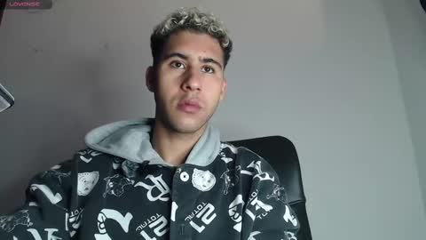 Snapshot of alejandrojf_00 chatting on 12/11/24, 01:06 Daiki jack online show from 12/11/24, 01:06