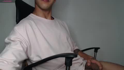 Snapshot of alejandrojf_00 chatting on 12/13/24, 07:25 Daiki jack online show from 12/13/24, 07:25