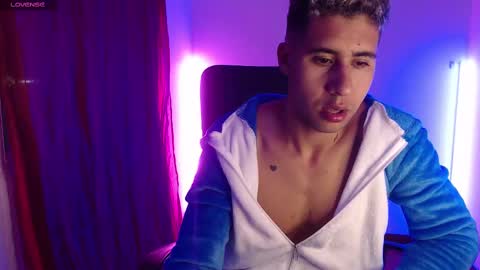 Snapshot of alejandrojf_00 chatting on 01/01/25, 04:18 Daiki jack online show from 01/01/25, 04:18