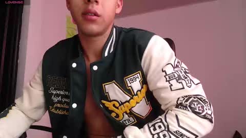 Snapshot of alejandrojf_00 chatting on 01/13/25, 08:37 Daiki jack online show from 01/13/25, 08:37