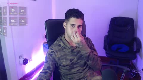 Snapshot of alejandrojf_00 chatting on 03/10/25, 08:45 Daiki jack online show from 03/10/25, 08:45