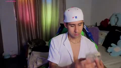 Snapshot of alejandrojf_00 chatting on 09/21/25, 02:51 Daiki jack online show from 09/21/25, 02:51