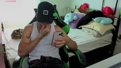 Snapshot of alejandrojf_00 chatting on 10/03/25, 01:52 Daiki jack online show from 10/03/25, 01:52