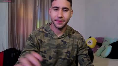 Snapshot of alejandrojf_00 chatting on 10/21/25, 01:34 Daiki jack online show from 10/21/25, 01:34