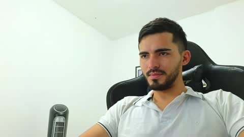 alejandroo_7 online show from 12/22/24, 04:06