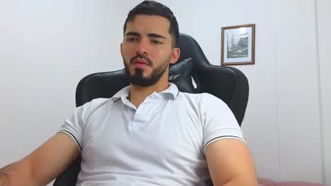 alejandroo_7 online show from 02/20/25, 09:53