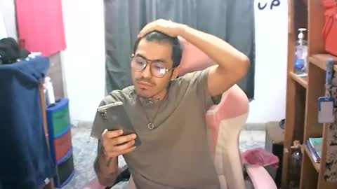 alejandropppzz online show from 02/16/25, 10:43