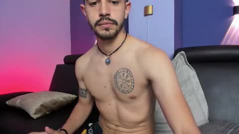 Snapshot of alejandrostorm chatting on 10/26/25, 02:56 Alejo online show from 10/26/25, 02:56