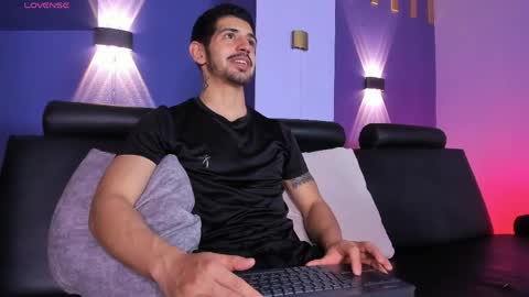 Snapshot of alejandrostorm chatting on 06/07/26, 05:44 Alejo online show from 06/07/26, 05:44