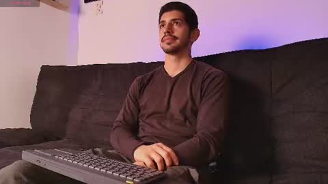 Snapshot of alejandrostorm chatting on 06/09/26, 07:58 Alejo online show from 06/09/26, 07:58