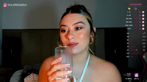 alejandra independent models online show from 03/07/25, 12:26