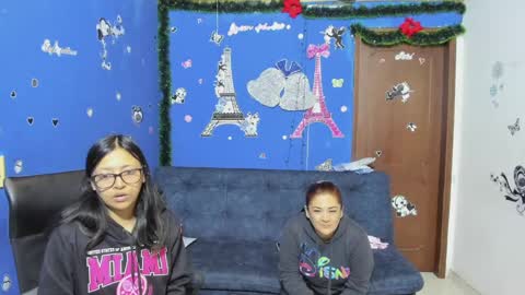 zoe and Kataleya online show from 02/07/25, 12:28