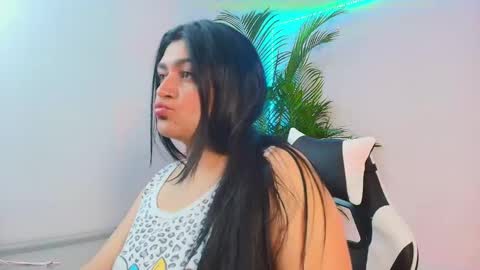 aleja online show from 10/04/25, 02:53