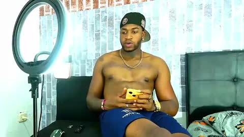 alejo_21cm online show from 02/17/25, 05:36