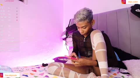 Snapshot of alejo_cute chatting on 12/26/24, 01:18 alejo_cute online show from 12/26/24, 01:18