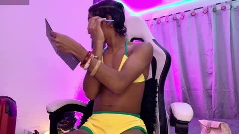 Snapshot of alejo_cute chatting on 09/23/25, 08:34 alejo_cute online show from 09/23/25, 08:34