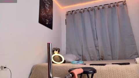 Snapshot of alejo_cute chatting on 09/24/25, 06:33 alejo_cute online show from 09/24/25, 06:33