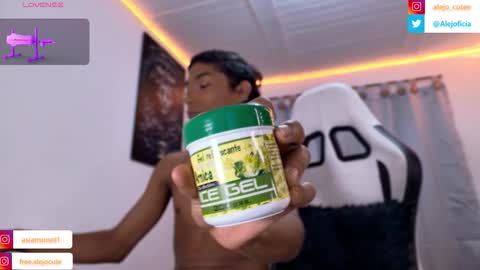 Snapshot of alejo_cute chatting on 09/27/25, 07:19 alejo_cute online show from 09/27/25, 07:19