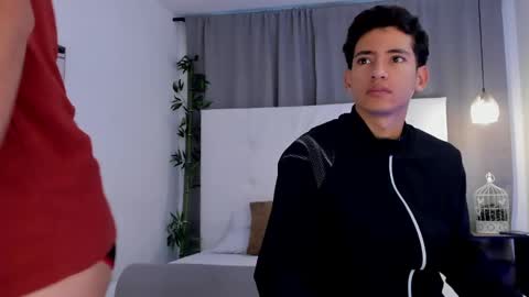 Snapshot of alejo_exotic chatting on 06/05/26, 12:22 alejo_exotic online show from 06/05/26, 12:22