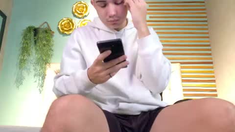 alejo_gray1 online show from 06/09/26, 07:25