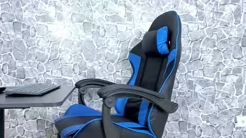 Snapshot of alejo_peverell chatting on 12/17/25, 07:31 alejo peverell online show from 12/17/25, 07:31