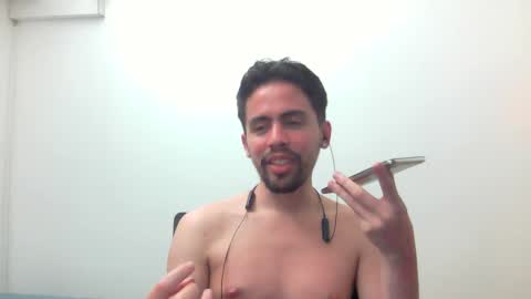 Snapshot of alejo_shy chatting on 01/11/25, 02:41 alejo_shy online show from 01/11/25, 02:41